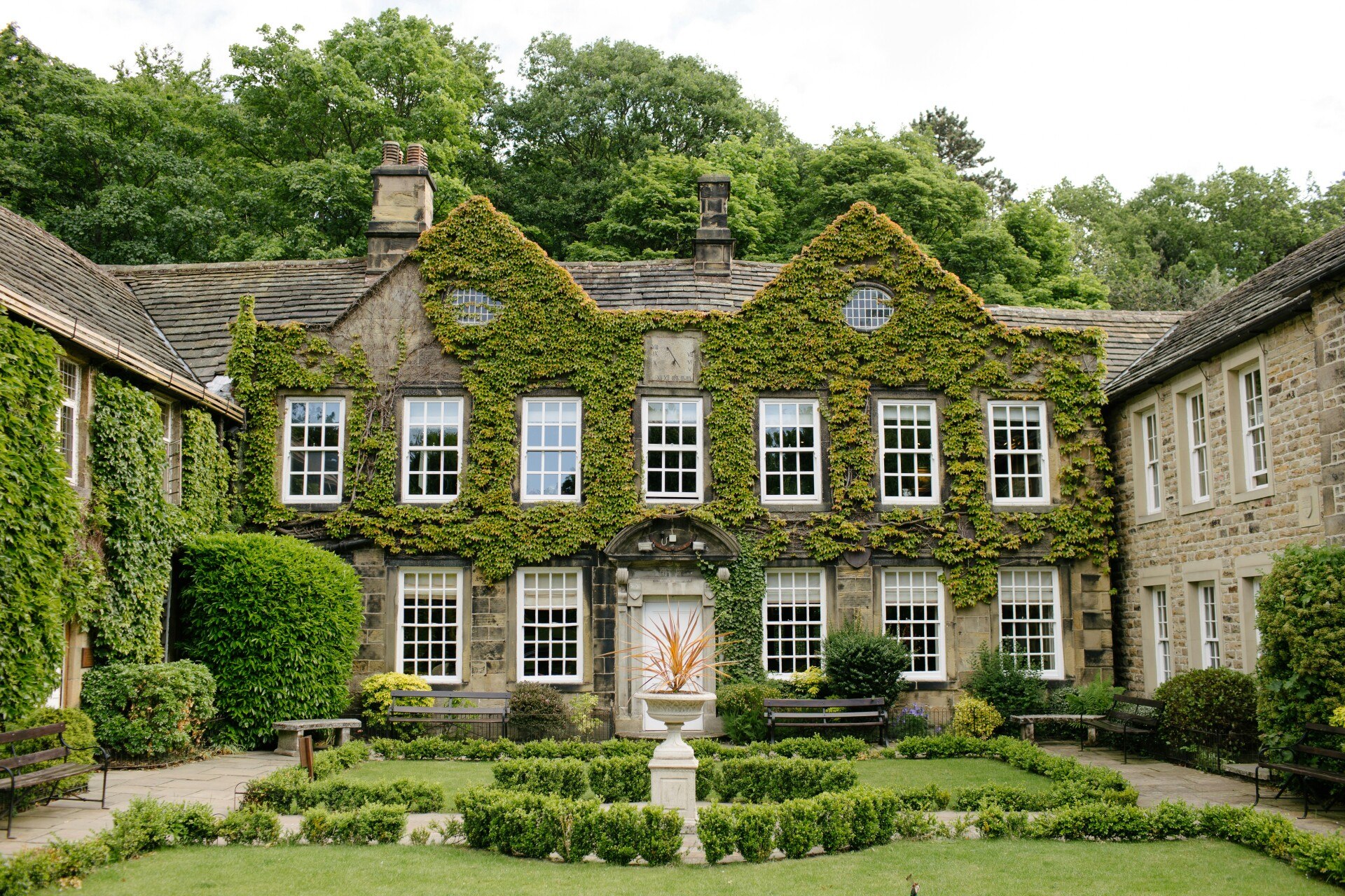 The Art of Choosing the Perfect Wedding Venue