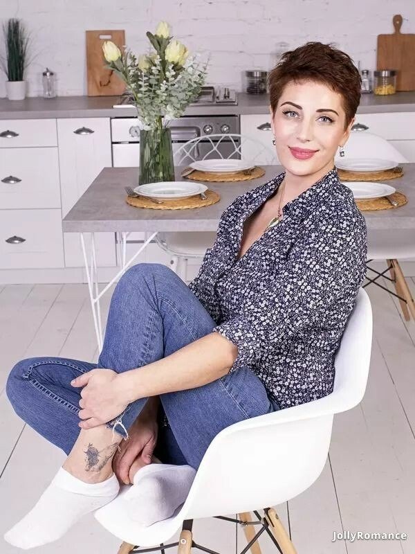 Julia, 52