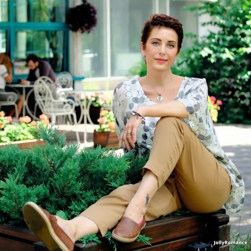 Julia Profile image 4