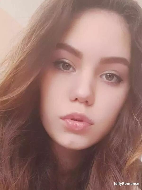 Yullia Profile image 5