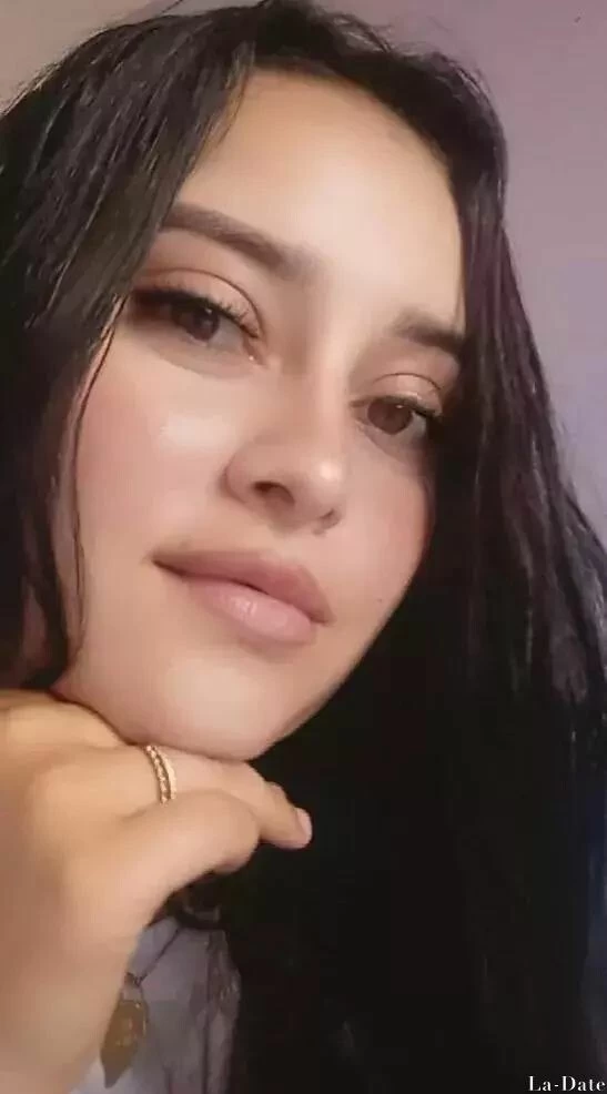 Fernanda Profile image 2