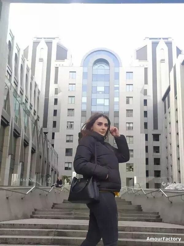 Valeria Profile image 2