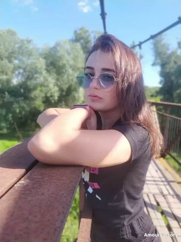 Valeria Profile image 3