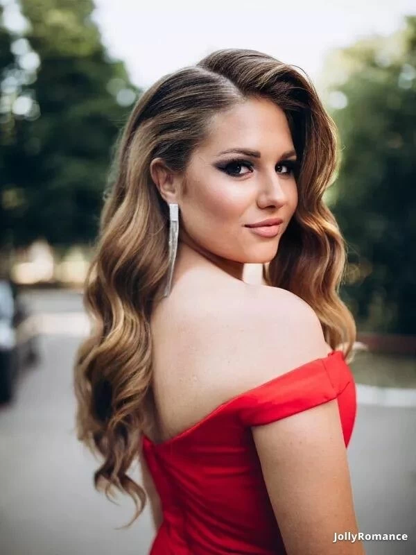Elizaveta, 19