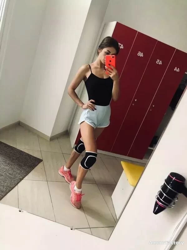 Juliana, 22