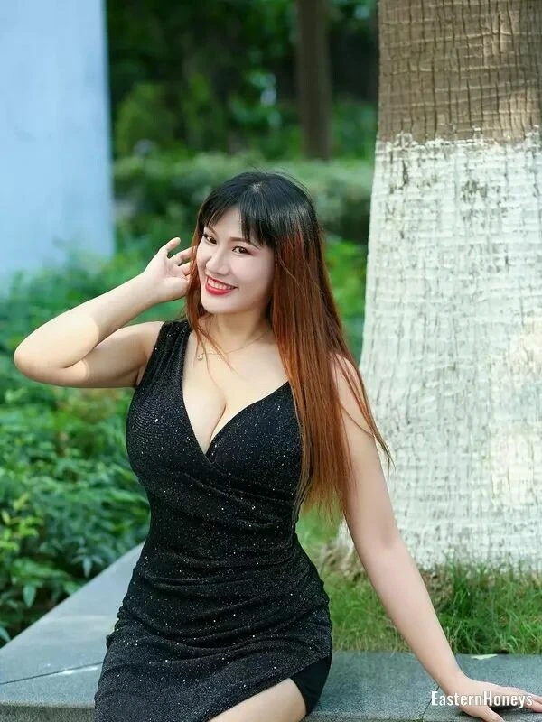 Amanda, 44