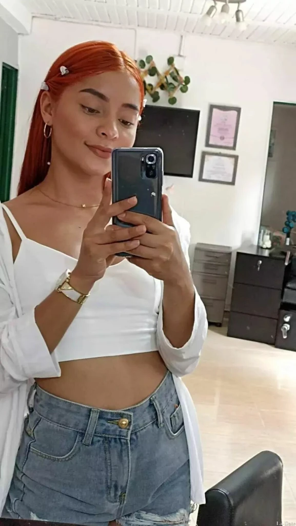 Geraldine Profile image 2